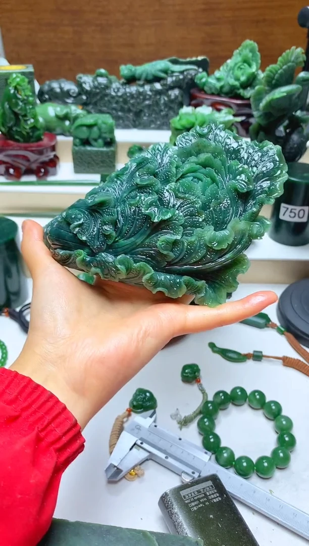 未镶嵌和田玉摆件1