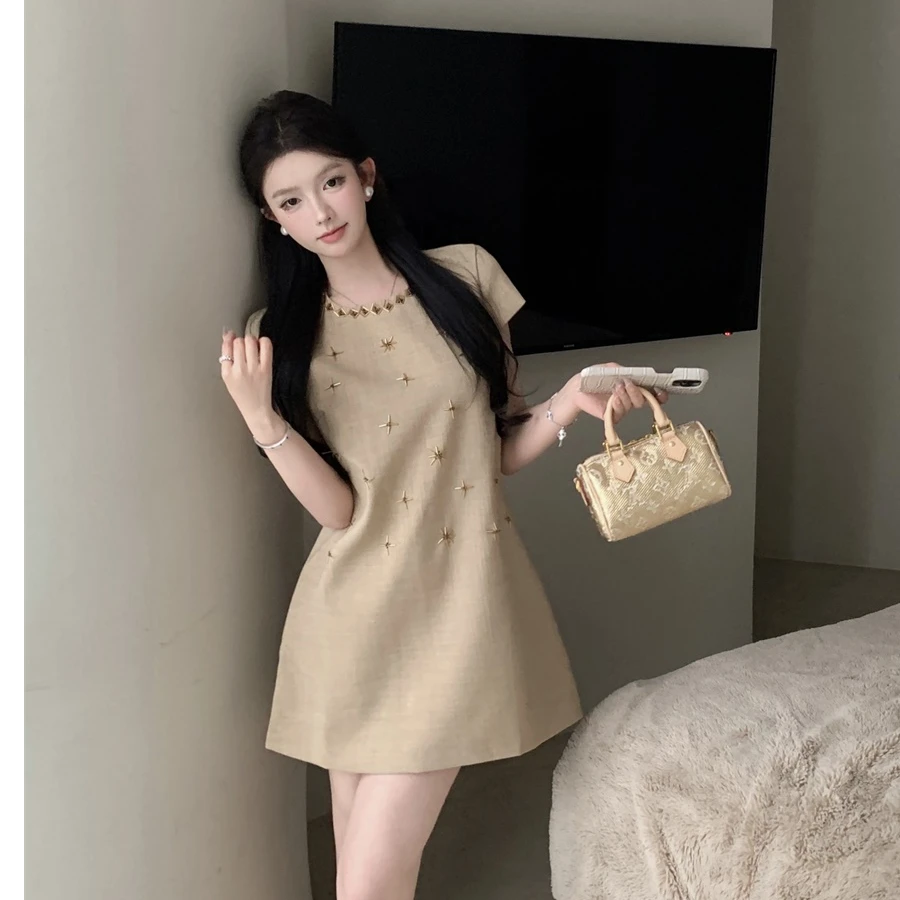 法式裙子高级感法式小香风重工钉珠连衣裙女气质小个子衣服夏季潮