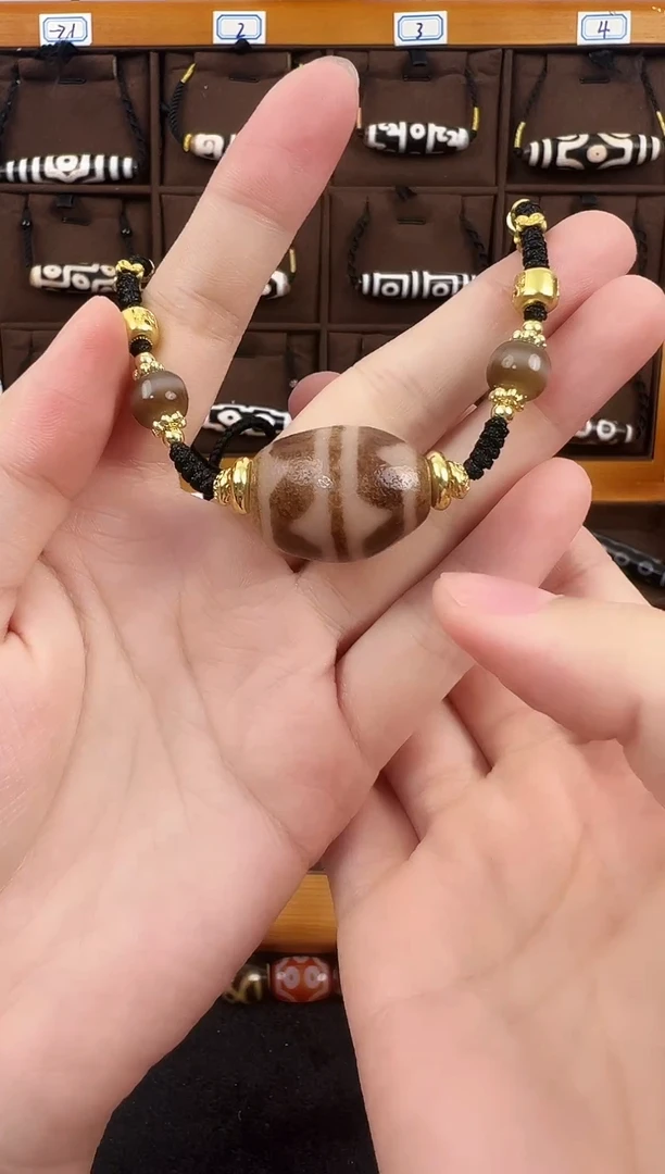 玛瑙/玉髓（覆膜）颈饰合金106.（微瑕）