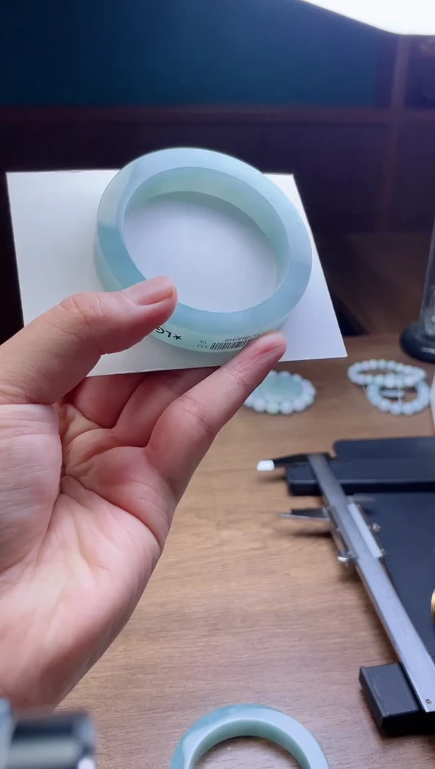 未镶嵌手镯定制翡翠琳*朵定制