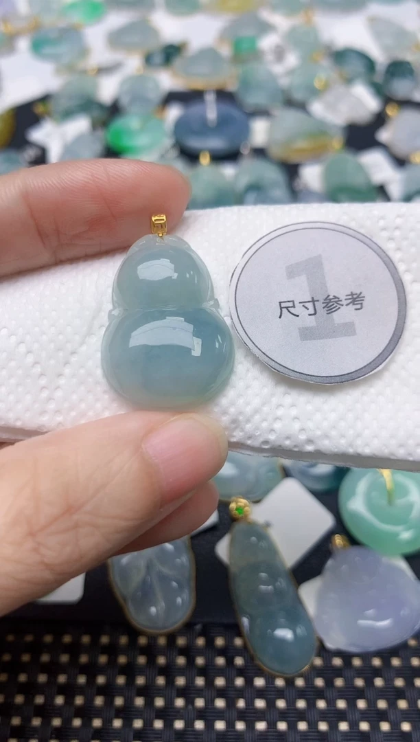 颈饰18K金镶嵌翡翠天然缅甸A货翡翠