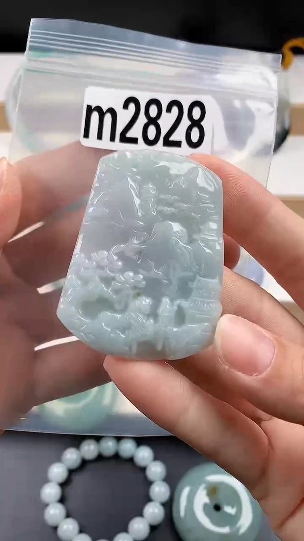 颈饰未镶嵌翡翠天然翡翠吊坠挂件