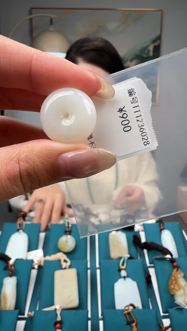 颈饰未镶嵌和田玉TT