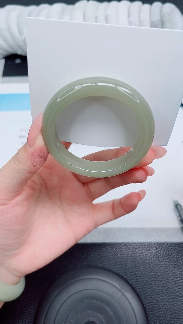 石英质玉手镯未镶嵌10-51.7