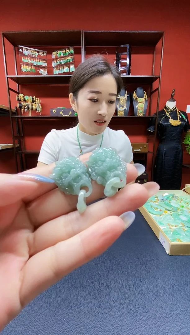 颈饰未镶嵌翡翠翡翠吊坠多样性发其一