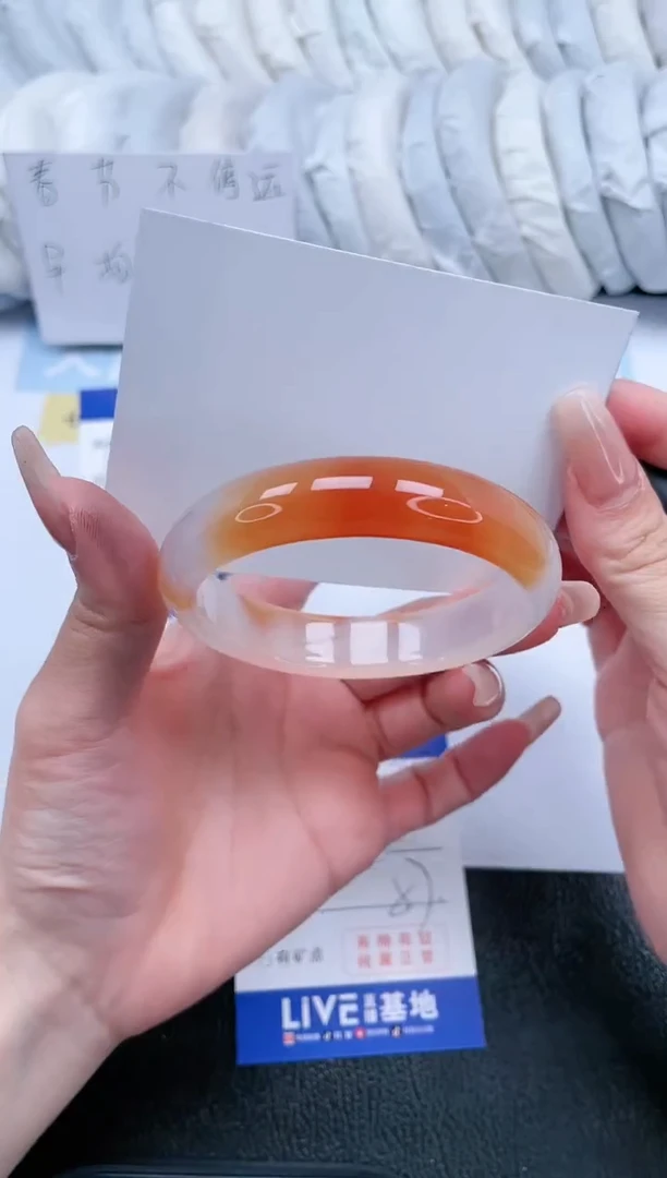 【闪购商品】石英质玉手镯未镶嵌T134-57