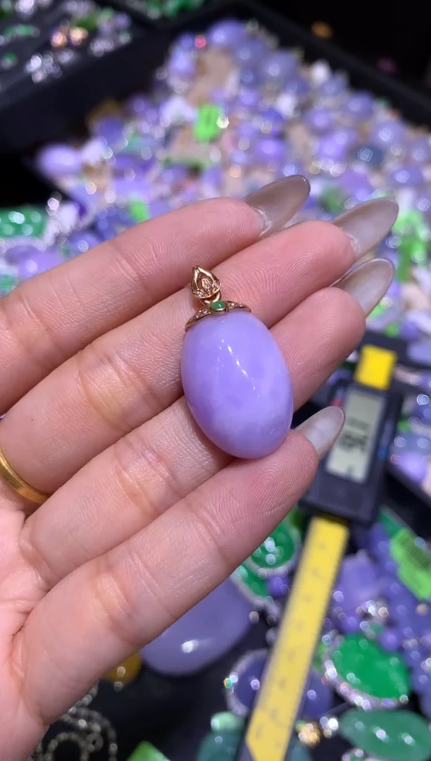 【闪购商品】翡翠颈饰18K金镶嵌蛋面