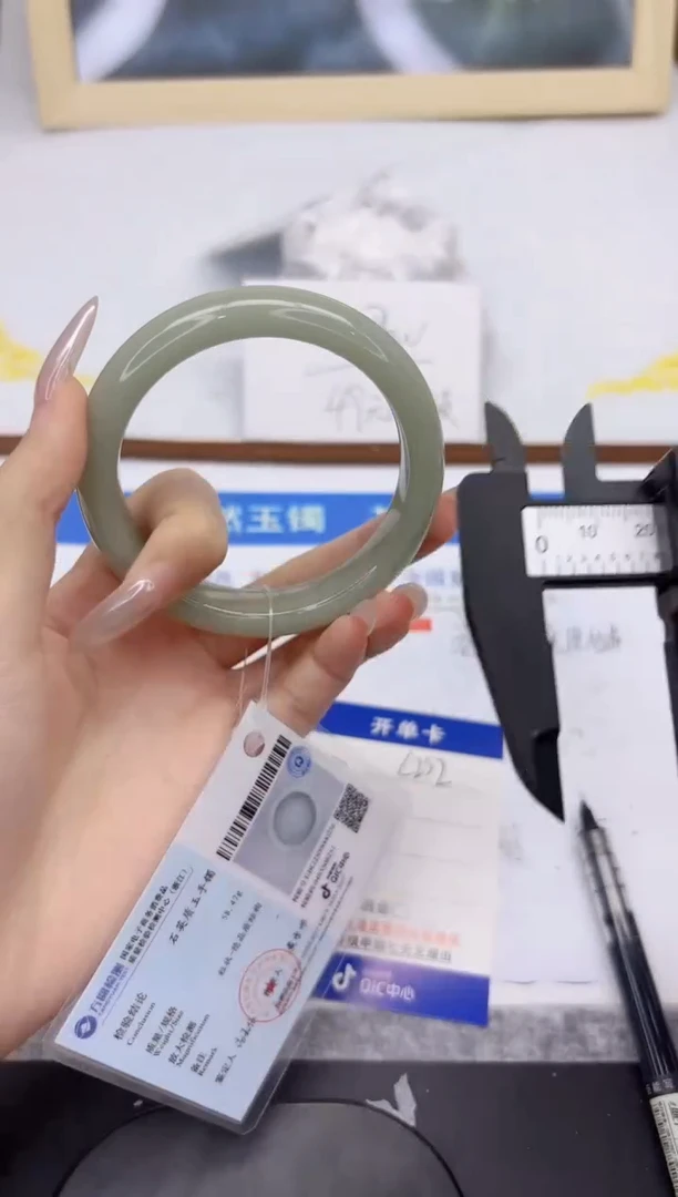 未镶嵌手镯石英质玉L232-60.3