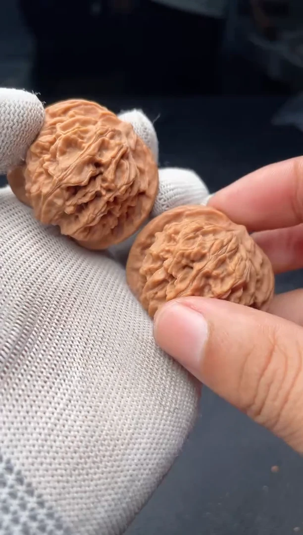 把件文玩核桃a187  盘龙纹 40尺