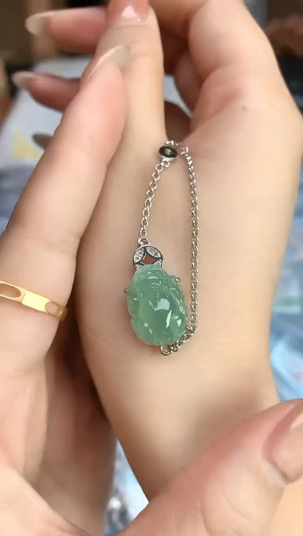 颈饰银S925镶嵌翡翠25111401