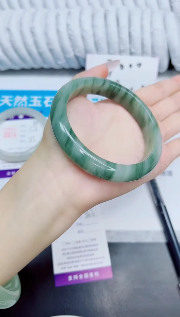 未镶嵌手镯石英质玉75/64.3