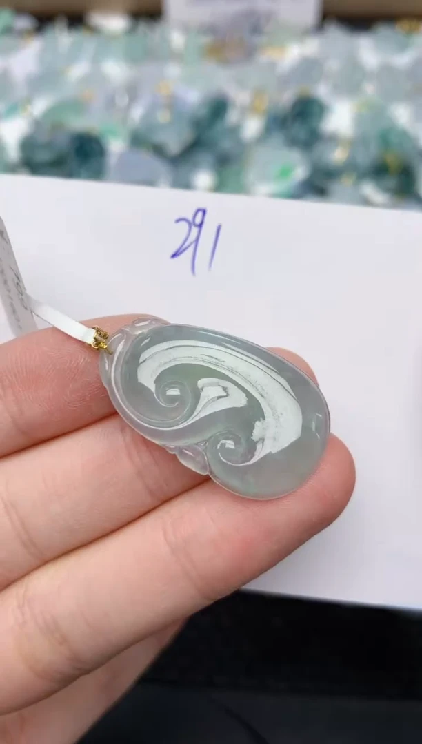 翡翠18K金镶嵌颈饰天然缅甸A货翡翠