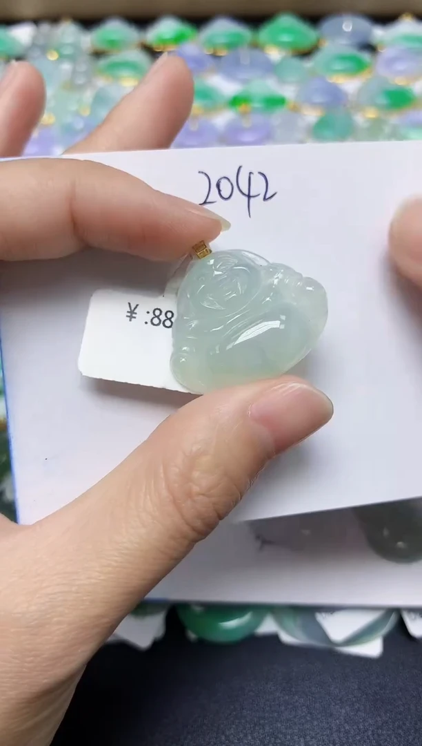 翡翠18K金镶嵌颈饰 天然缅甸翡翠A货