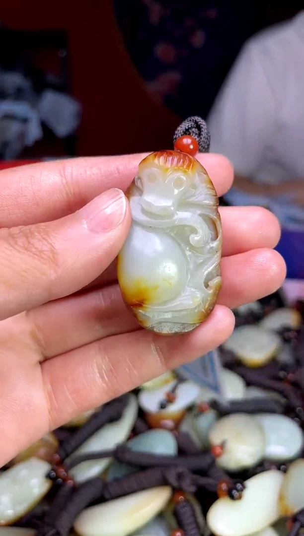 和田玉未镶嵌颈饰1