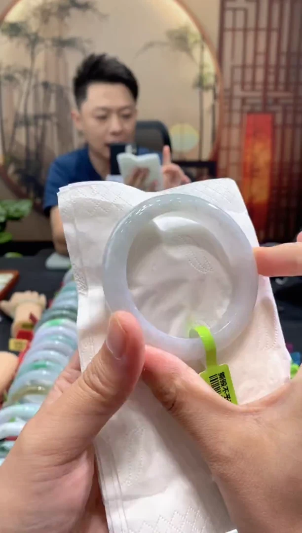 未镶嵌手镯翡翠000058114