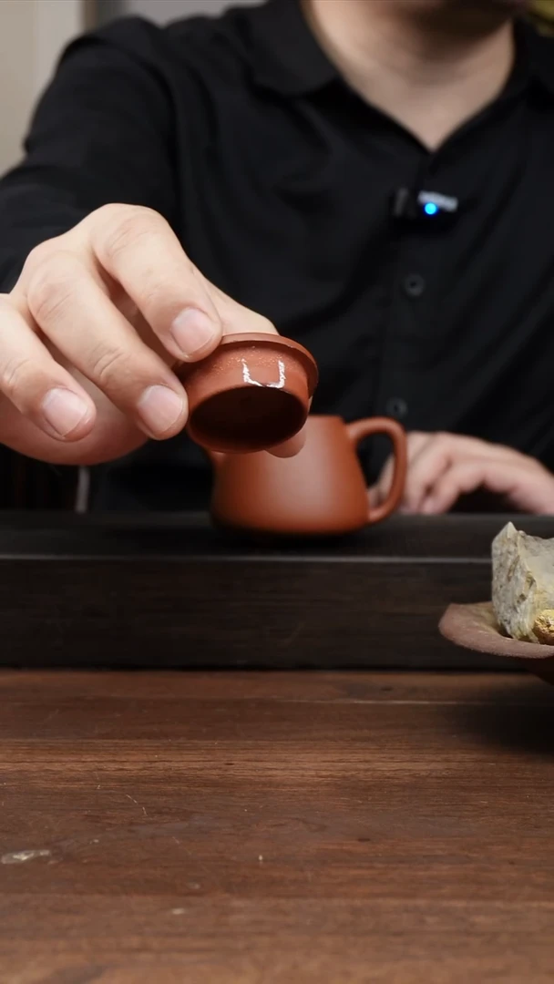 茶杯紫砂红清水高石瓢       150CC   微瑕