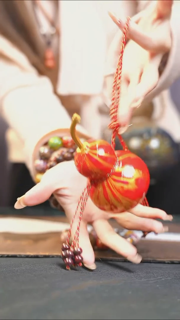 【闪购商品】WP212漂漆精致小手捻{未开口}