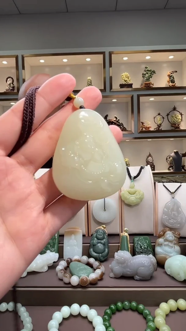 颈饰未镶嵌和田玉苏