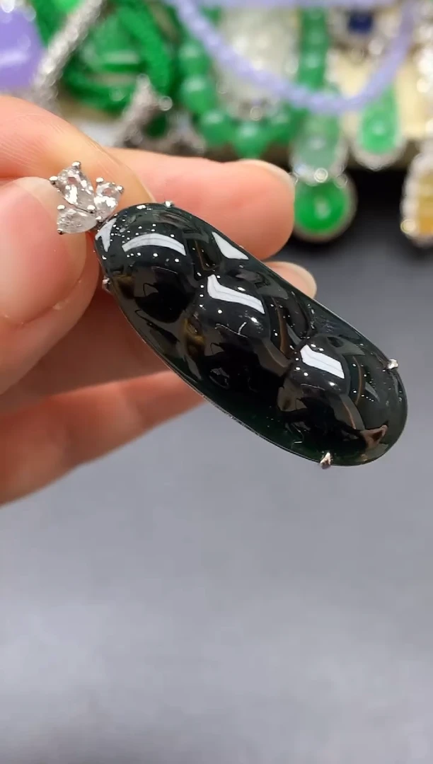 颈饰18K金镶嵌翡翠442中国好珍宝