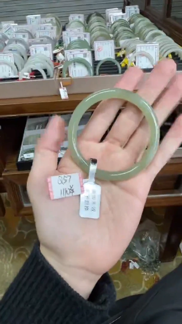 未镶嵌手镯和田玉57