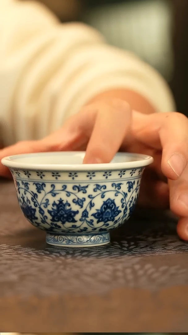 中式仿明，双狮永乐缠枝莲压手