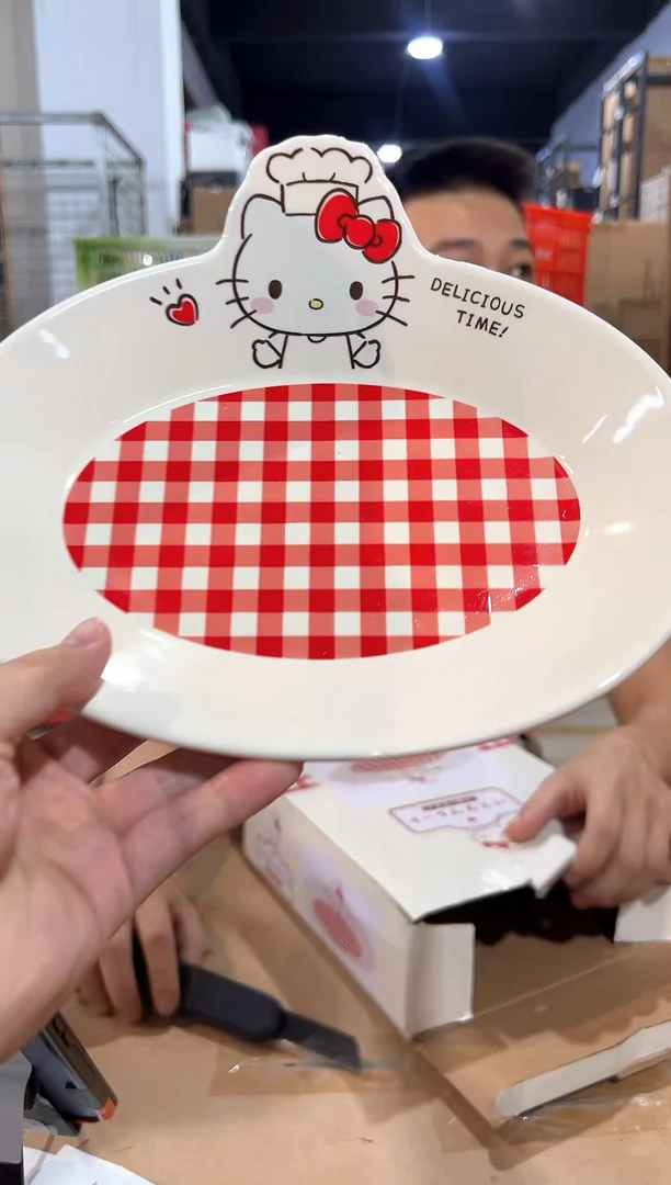 瓷片原盒kt猫红格子餐盘 微瑕
