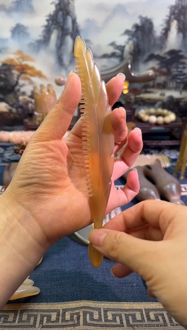 云南老白水白水长条脸梳