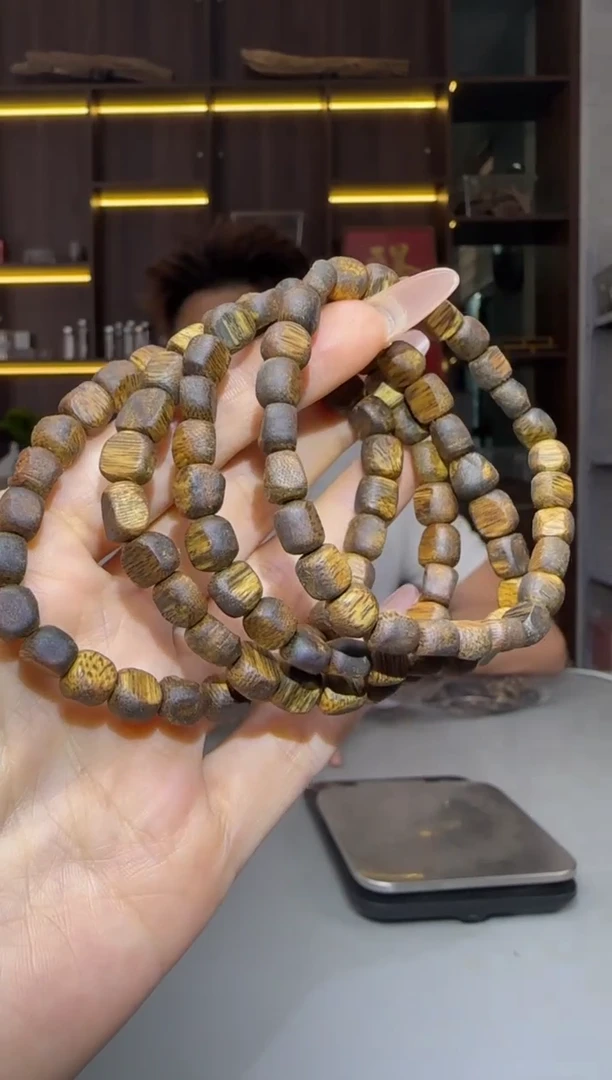 沉香碎屑沉香701号随形留疤勾丝粉末多样性发一06