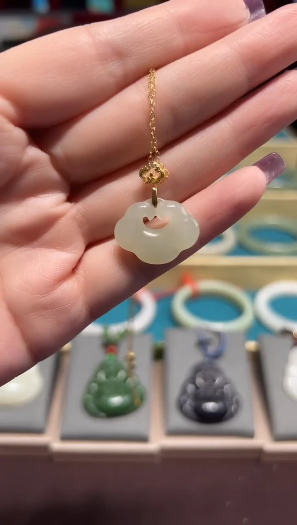 和田玉银S925镶嵌颈饰吊坠