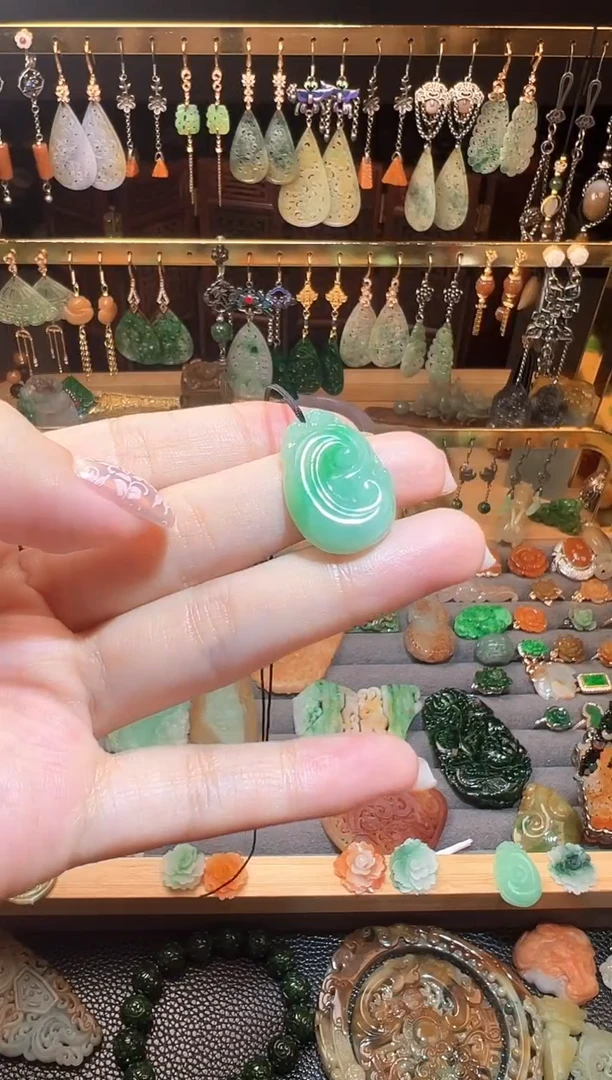 定制翡翠未镶嵌翡翠