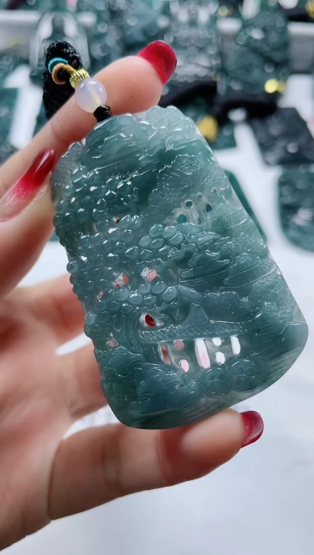 【闪购商品】翡翠颈饰未镶嵌