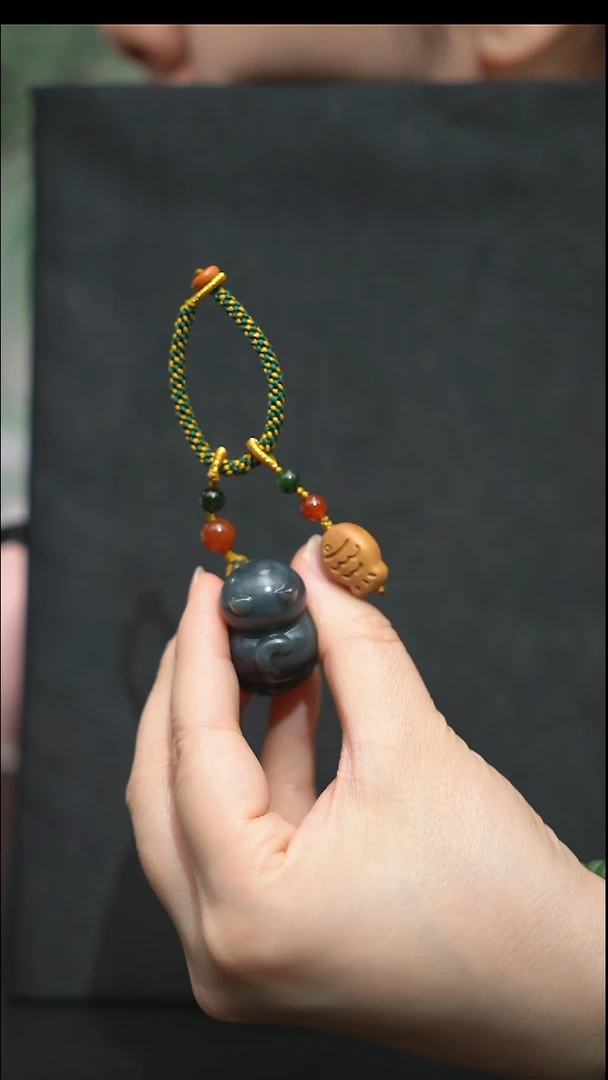 颈饰未镶嵌和田玉行**至猫咪