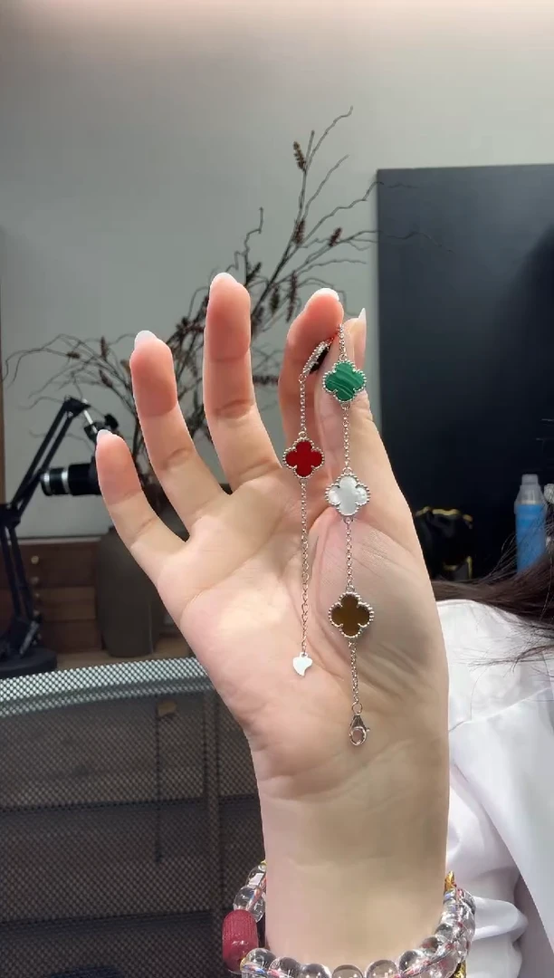 【闪购商品】玛瑙/玉髓手链银S925镶嵌X0202-1332-72多样性发一件