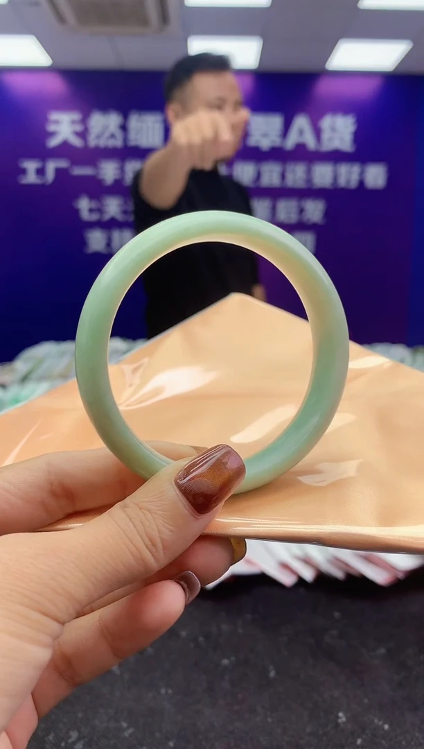 未镶嵌手镯翡翠AAAAAAAAAAAA
