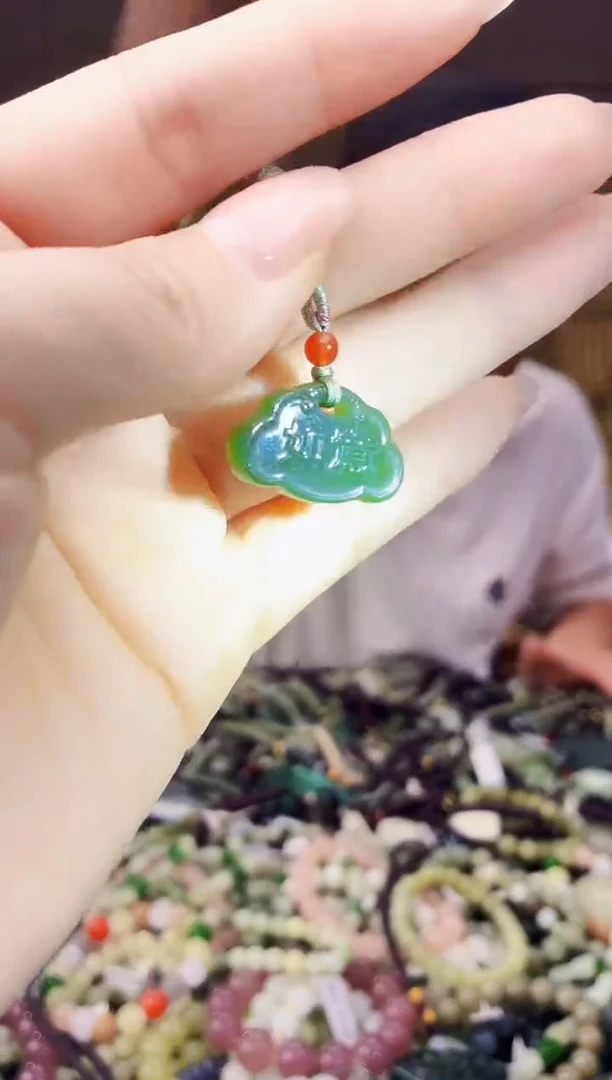 颈饰未镶嵌和田玉多样性发货，拍一发一