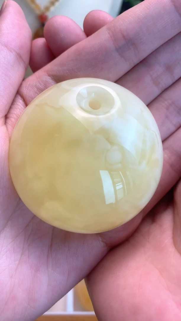 未镶嵌颈饰蜜蜡公主扣