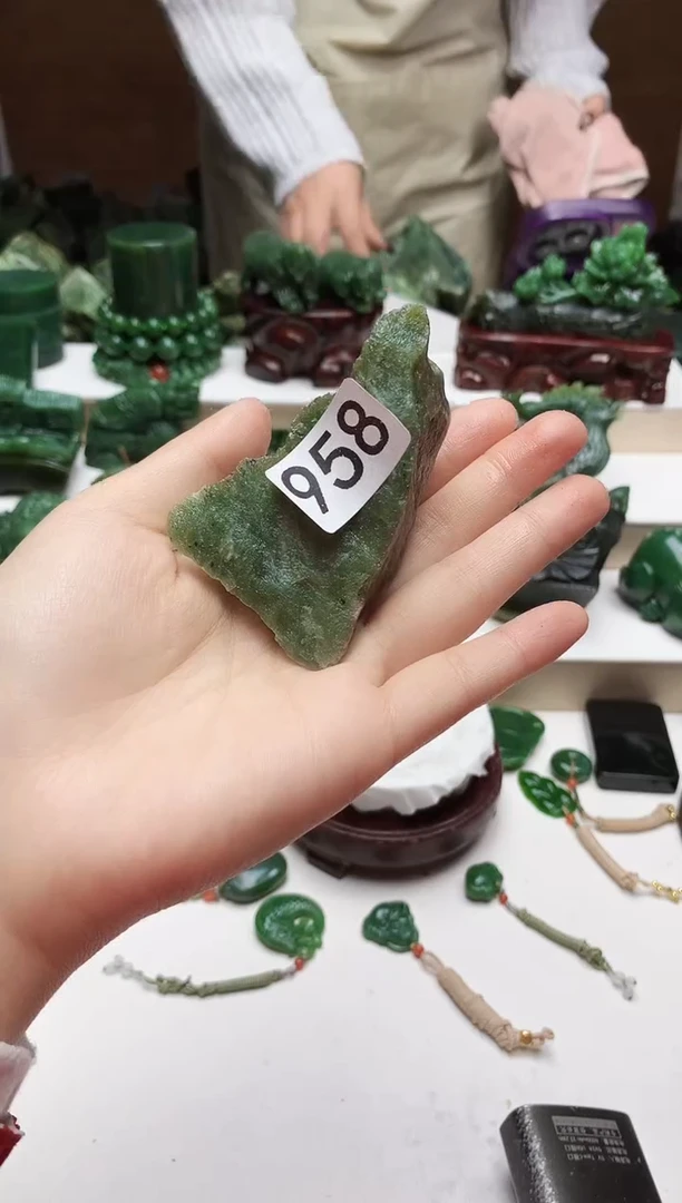 未镶嵌和田玉挂件1