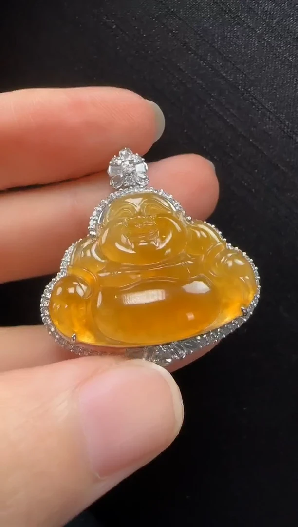 翡翠18K金镶嵌颈饰646玉佛一个