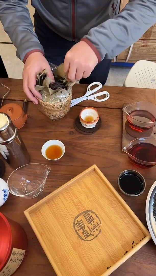 *L**.90'S 胡广珍-1LOU-