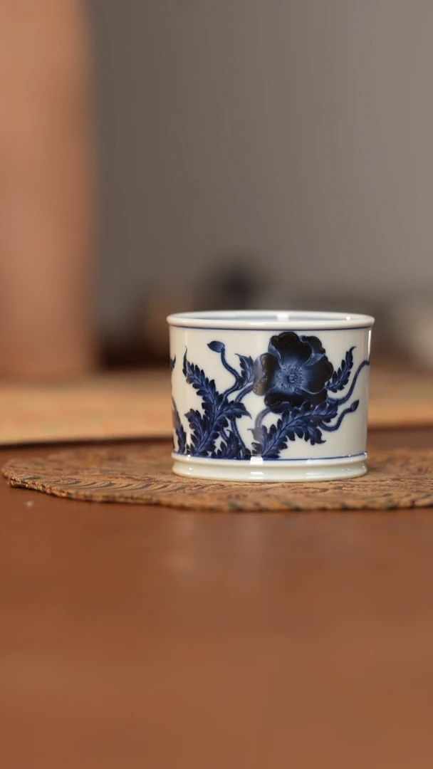 杯志纯窑青花虞美人