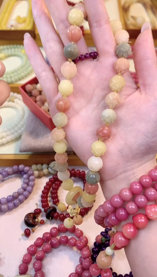 【闪购商品】白玉菩提吊坠新款莲花手持