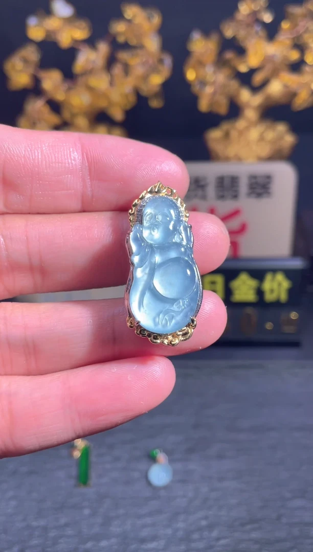 翡翠未镶嵌颈饰