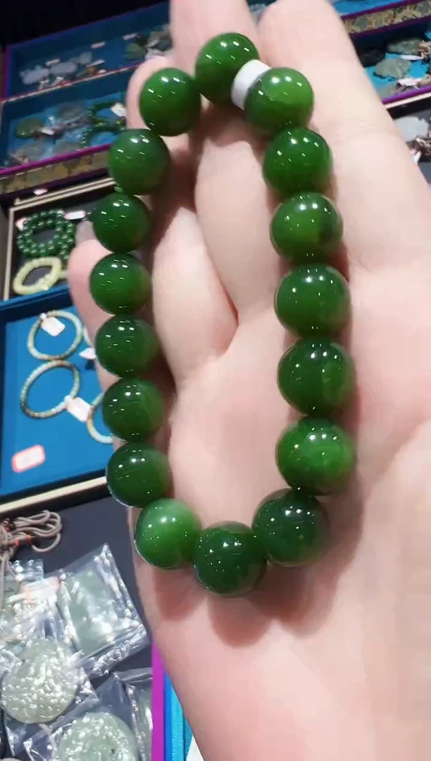 未镶嵌手链和田玉多样性发其一