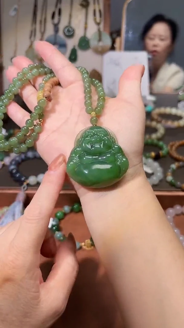 颈饰未镶嵌和田玉（碧玉）1