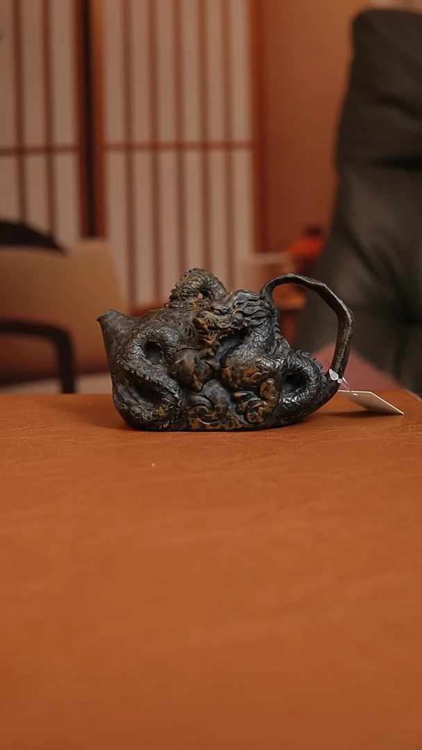 意*斋潜龙出渊黄金豹冰碛岩浮雕