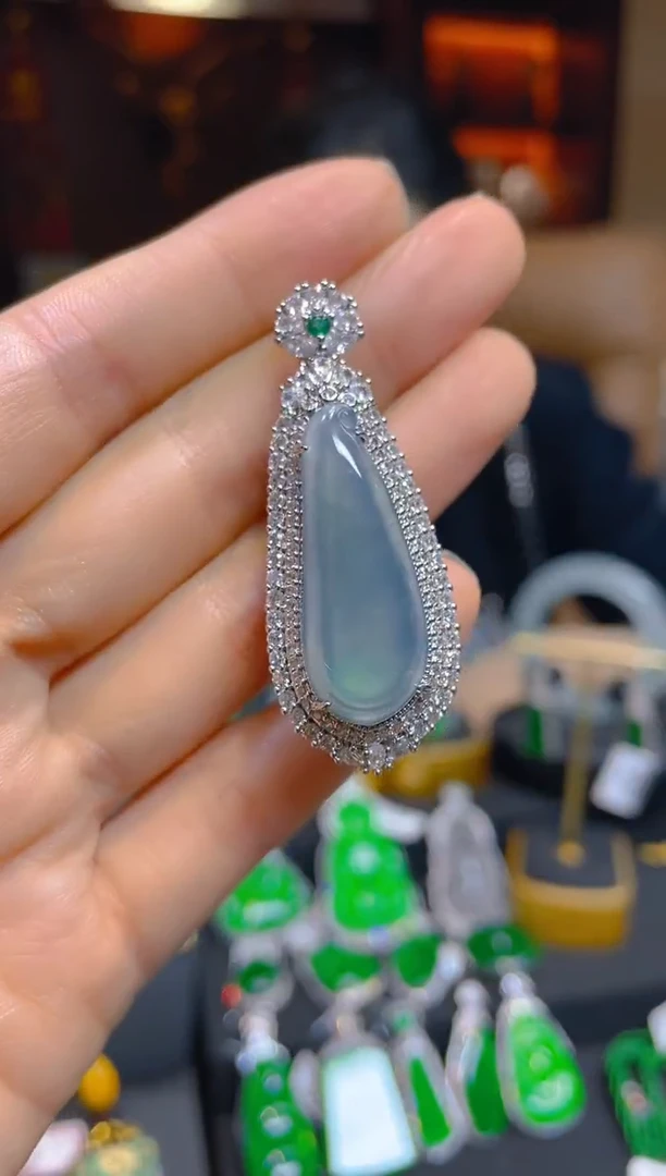 【闪购商品】翡翠颈饰未镶嵌119661天然A货翡翠福瓜吊坠