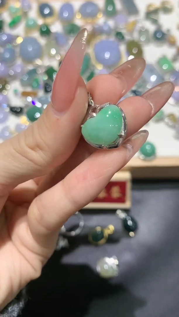 【闪购商品】翡翠吊坠(不含链)银S925镶嵌团购4 7