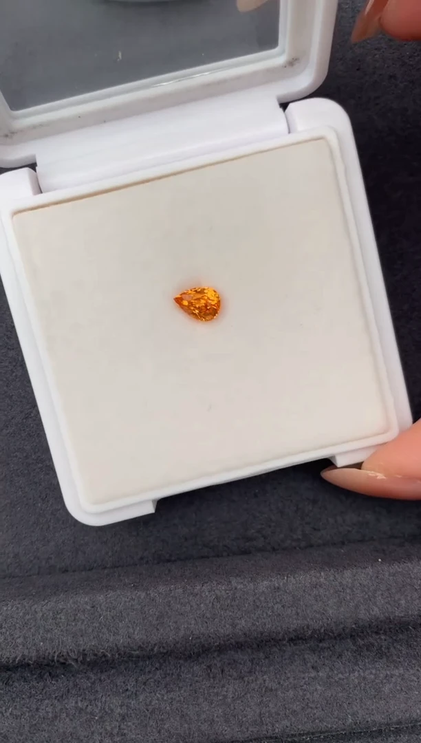 未镶嵌珠宝半成品石榴石1.1ct芬达 FH 定制