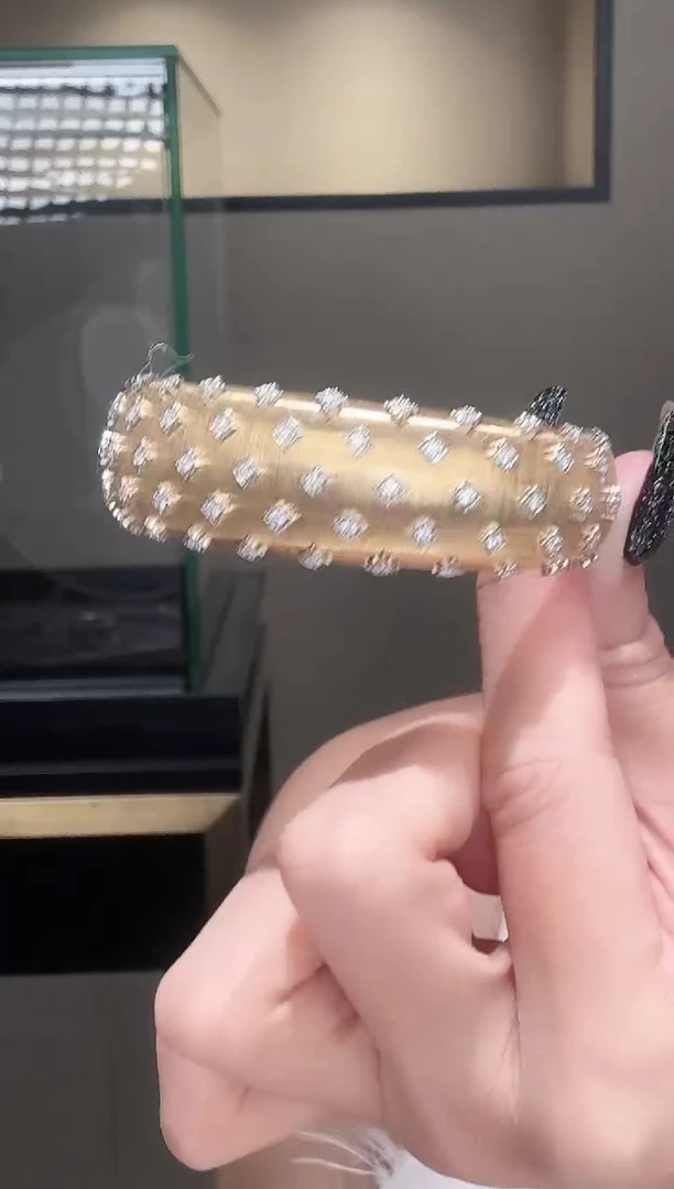 18K金镶嵌手镯钻石满天星拉丝手镯