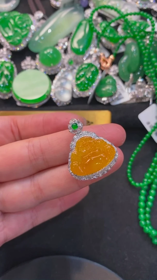 【闪购商品】翡翠颈饰未镶嵌佛公